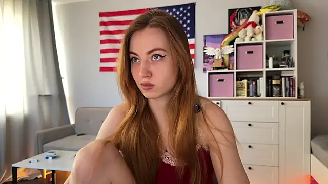 LinaWitch online show from May 13, 2026, 2:02 pm