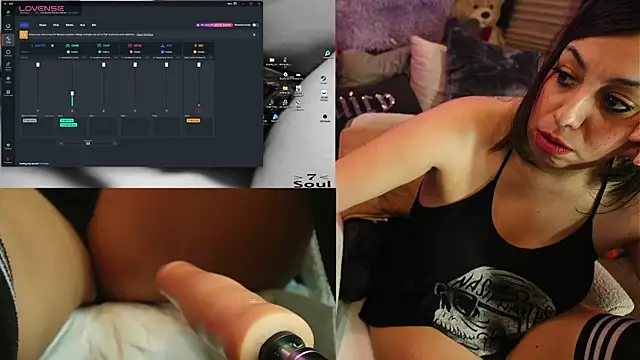 Snapshot of IndiaBlaze chatting on October 25, 2025, 4:00 am IndiaBlaze online show from October 25, 2025, 4:00 am