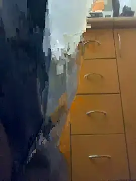 Snapshot of Arez333 chatting on October 25, 2025, 11:05 pm Arez333 online show from October 25, 2025, 11:05 pm