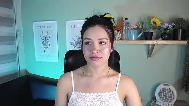 MiaaRose online show from November 14, 2025, 4:43 pm