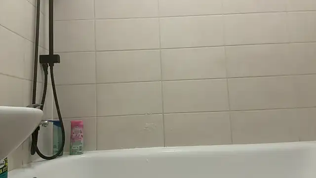 Snapshot of czruz chatting on October 10, 2025, 6:36 am czruz online show from October 10, 2025, 6:36 am