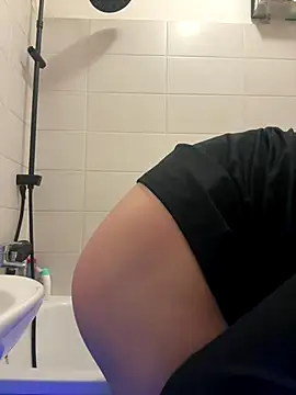 Snapshot of czruz chatting on October 7, 2025, 12:44 am czruz online show from October 7, 2025, 12:44 am