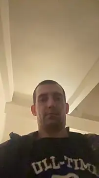 Snapshot of czruz chatting on October 18, 2025, 10:23 pm czruz online show from October 18, 2025, 10:23 pm