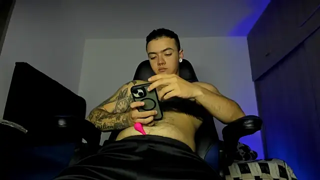 Snapshot of male_pussy chatting on October 29, 2025, 3:38 am male pussy online show from October 29, 2025, 3:38 am