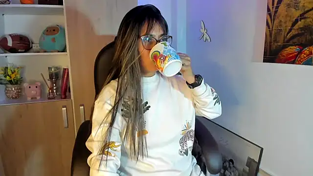 Snapshot of Isabellaa22_1 chatting on September 18, 2025, 11:52 pm Isabellaa22 1 online show from September 18, 2025, 11:52 pm