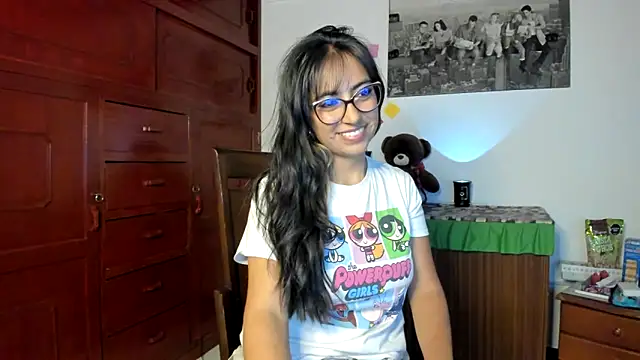 Isabellaa22 1 online show from January 3, 2025, 11:44 pm