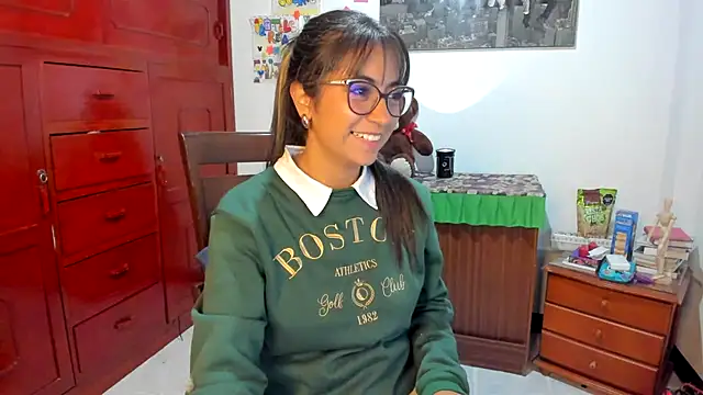 Isabellaa22 1 online show from January 7, 2025, 3:35 am