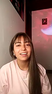 Isabellaa22 1 online show from January 28, 2025, 4:08 am