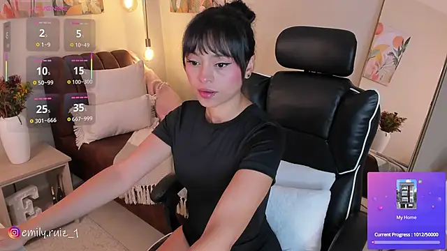 Snapshot of emilyruiz1 chatting on April 26, 2026, 12:13 pm emilyruiz1 online show from April 26, 2026, 12:13 pm