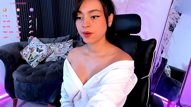 emilyruiz1 online show from October 23, 2025, 11:31 am