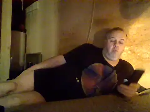 Snapshot of Nightshade7712 chatting on February 28, 2025, 1:47 am Nightshade7712 online show from February 28, 2025, 1:47 am