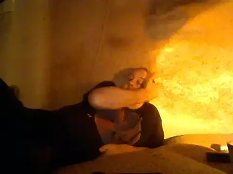 Snapshot of Nightshade7712 chatting on March 4, 2025, 4:52 pm Nightshade7712 online show from March 4, 2025, 4:52 pm