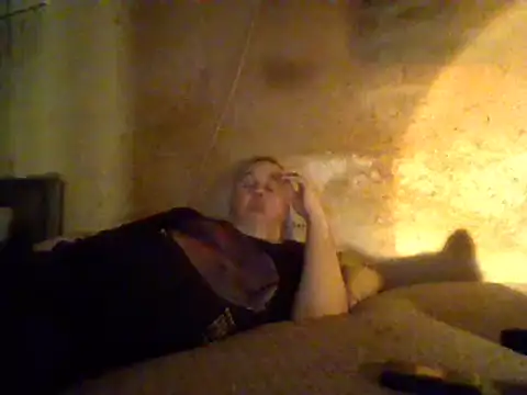 Snapshot of Nightshade7712 chatting on March 9, 2025, 1:35 am Nightshade7712 online show from March 9, 2025, 1:35 am