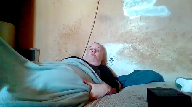 Snapshot of Nightshade7712 chatting on March 22, 2025, 2:47 pm Nightshade7712 online show from March 22, 2025, 2:47 pm