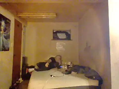 Snapshot of Nightshade7712 chatting on March 18, 2025, 9:43 pm Nightshade7712 online show from March 18, 2025, 9:43 pm