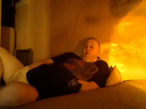 Snapshot of Nightshade7712 chatting on March 10, 2025, 12:50 am Nightshade7712 online show from March 10, 2025, 12:50 am