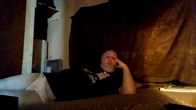 Snapshot of Nightshade7712 chatting on October 22, 2025, 7:02 pm Nightshade7712 online show from October 22, 2025, 7:02 pm