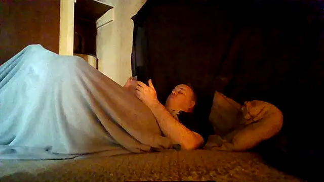 Nightshade7712 online show from December 5, 2025, 7:23 pm