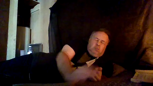 Snapshot of Nightshade7712 chatting on October 31, 2025, 11:11 pm Nightshade7712 online show from October 31, 2025, 11:11 pm