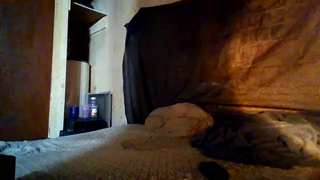 Nightshade7712 online show from November 16, 2025, 7:40 pm