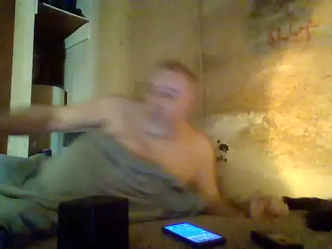 Snapshot of Nightshade7712 chatting on September 14, 2025, 9:15 pm Nightshade7712 online show from September 14, 2025, 9:15 pm