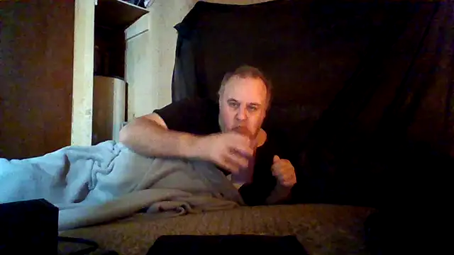 Nightshade7712 online show from February 19, 2026, 8:06 pm