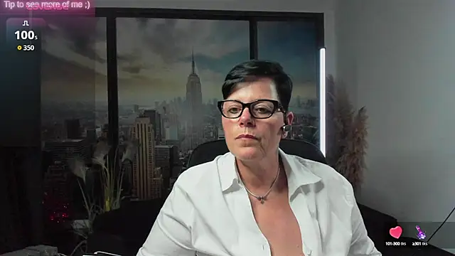 Snapshot of ninarandmann chatting on September 23, 2025, 5:09 pm ninarandmann online show from September 23, 2025, 5:09 pm