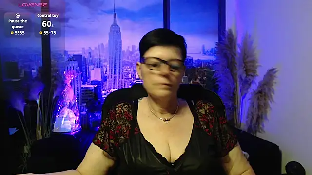 ninarandmann online show from May 27, 2026, 4:25 pm