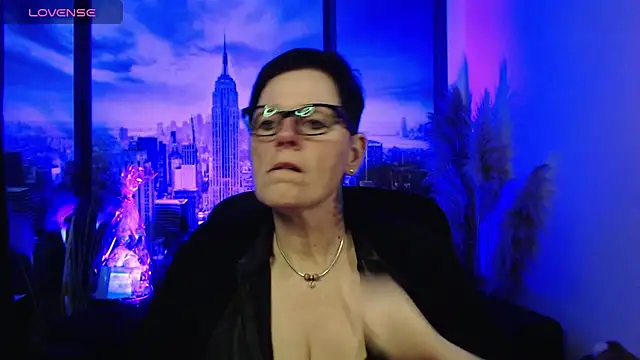 ninarandmann online show from March 24, 2026, 4:07 pm