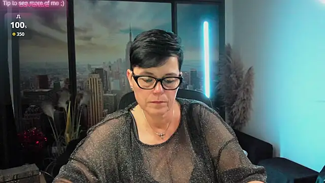 Snapshot of ninarandmann chatting on October 6, 2025, 4:19 pm ninarandmann online show from October 6, 2025, 4:19 pm