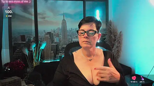 Snapshot of ninarandmann chatting on October 4, 2025, 4:52 pm ninarandmann online show from October 4, 2025, 4:52 pm