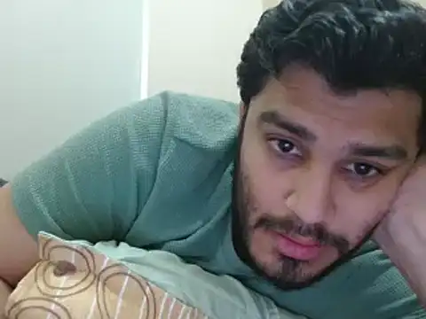Snapshot of robintoit chatting on February 22, 2025, 5:23 am robintoit online show from February 22, 2025, 5:23 am