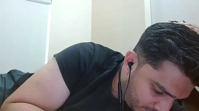 Snapshot of robintoit chatting on March 6, 2025, 5:46 am robintoit online show from March 6, 2025, 5:46 am