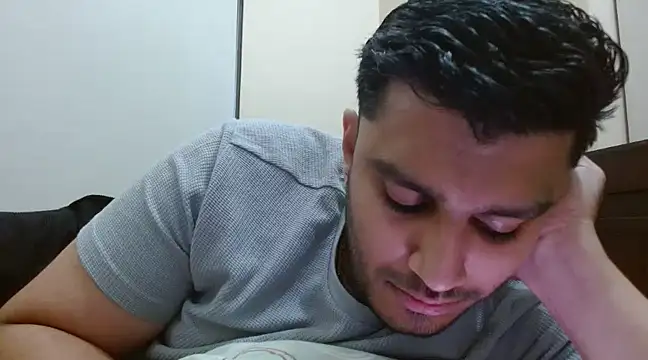 Snapshot of robintoit chatting on March 7, 2025, 7:16 pm robintoit online show from March 7, 2025, 7:16 pm