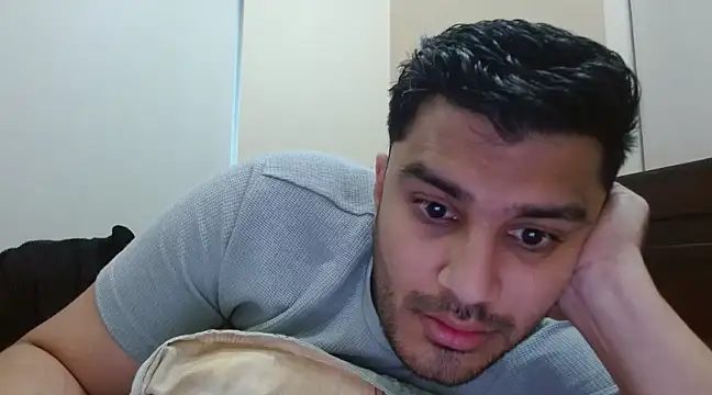 Snapshot of robintoit chatting on March 8, 2025, 2:23 am robintoit online show from March 8, 2025, 2:23 am