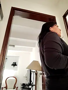 Snapshot of Natasha_milf__ chatting on October 28, 2025, 2:05 pm Natasha milf online show from October 28, 2025, 2:05 pm