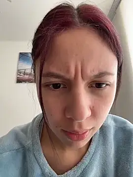 Snapshot of Bonniepark chatting on December 17, 2025, 5:07 pm Bonniepark online show from December 17, 2025, 5:07 pm