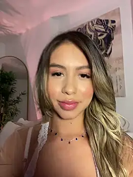  laura 02 online show from December 31, 2024, 6:02 pm