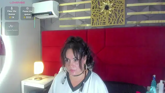 hanny milf online show from April 7, 2026, 2:35 am