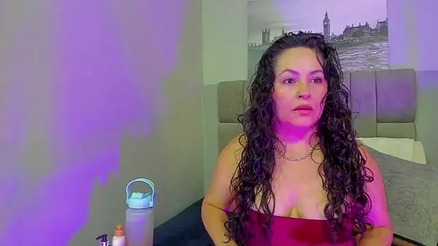 Snapshot of hanny_milf chatting on July 17, 2026, 12:02 pm hanny milf online show from July 17, 2026, 12:02 pm