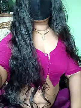 Idhika Paul online show from March 9, 2025, 7:45 am