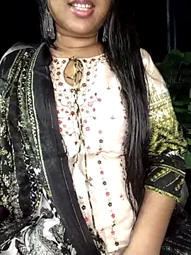 Snapshot of Idhika_Paul chatting on October 6, 2025, 4:46 am Idhika Paul online show from October 6, 2025, 4:46 am