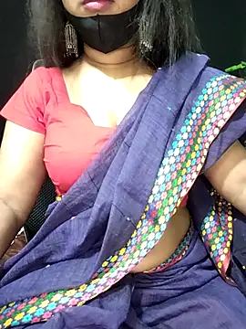 Snapshot of Idhika_Paul chatting on October 4, 2025, 8:27 am Idhika Paul online show from October 4, 2025, 8:27 am