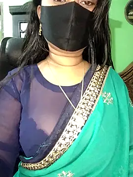 Idhika Paul online show from April 9, 2026, 12:12 am