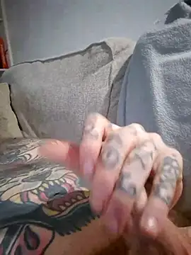 Snapshot of MaidenUK chatting on February 23, 2025, 7:17 pm MaidenUK online show from February 23, 2025, 7:17 pm