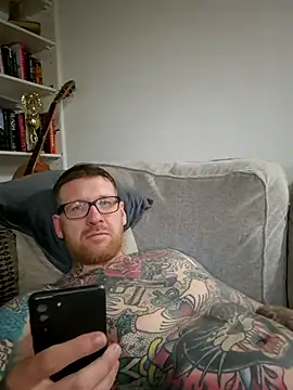 Snapshot of MaidenUK chatting on February 16, 2025, 12:43 pm MaidenUK online show from February 16, 2025, 12:43 pm