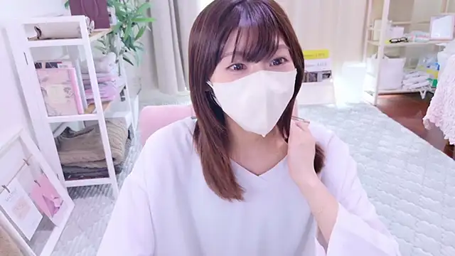 Snapshot of Mii_v_v chatting on September 28, 2025, 12:17 am Mii v v online show from September 28, 2025, 12:17 am