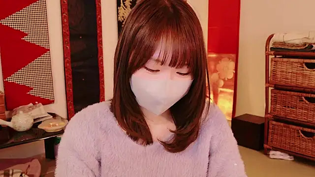 Snapshot of Yui-Ch chatting on January 8, 2025, 1:20 pm Yui-Ch online show from January 8, 2025, 1:20 pm