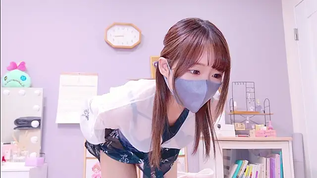 Snapshot of Yui-Ch chatting on February 17, 2025, 11:44 am Yui-Ch online show from February 17, 2025, 11:44 am