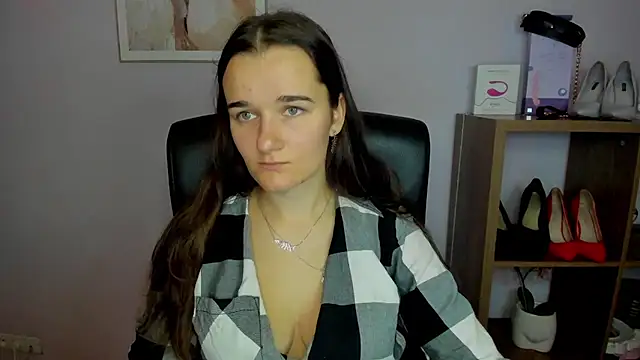 KateDelight online show from October 4, 2025, 6:48 am